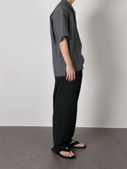 Model 176cm/62kg size M color GREEN着用