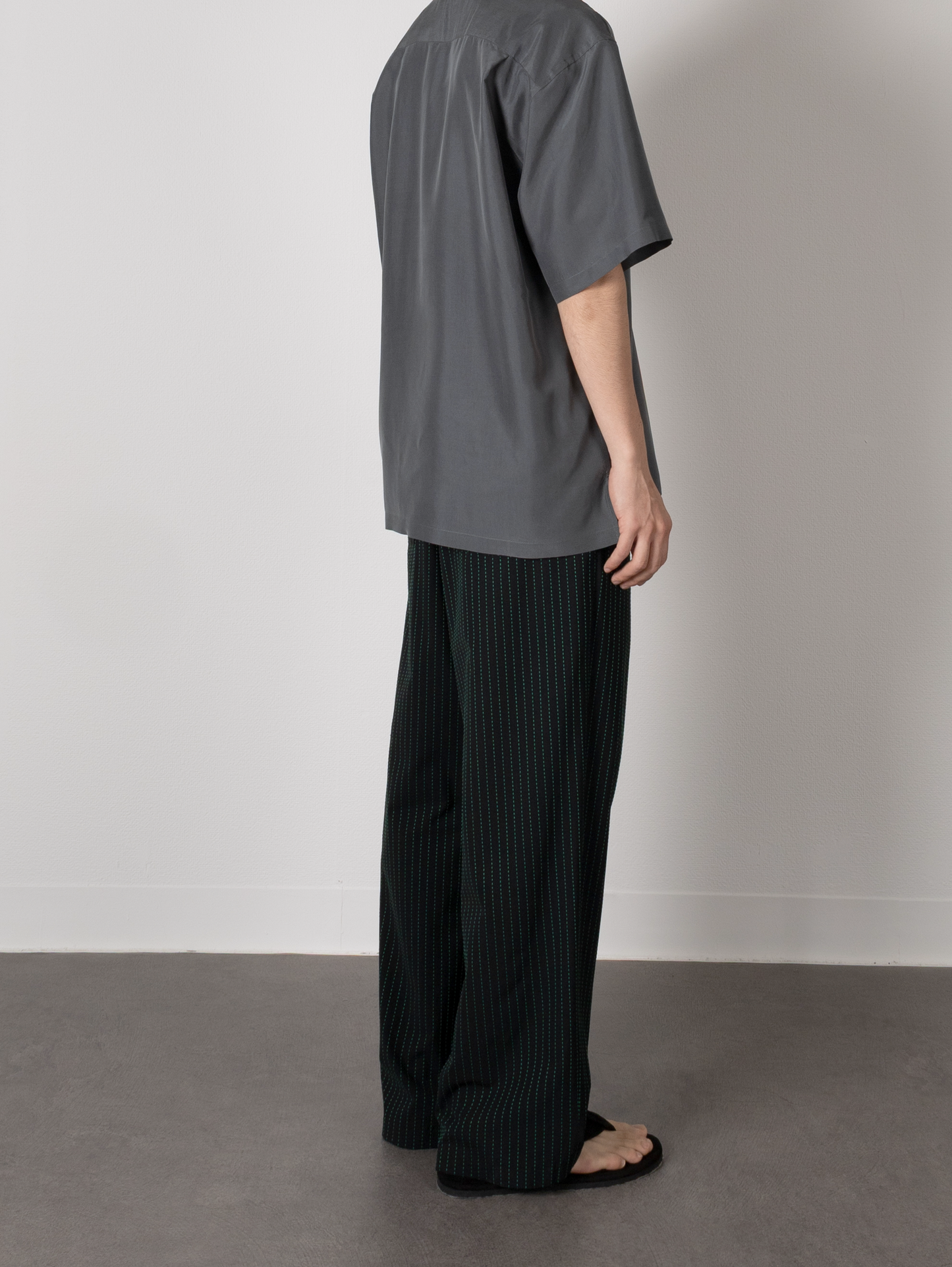 Model 176cm/62kg size M color SLATE BLUE着用