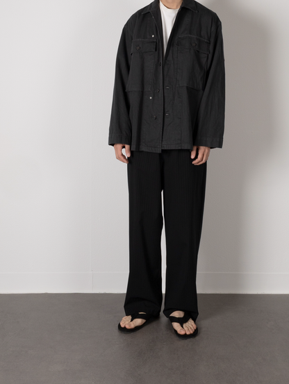 Model 176cm/62kg size M color INK BLACK着用