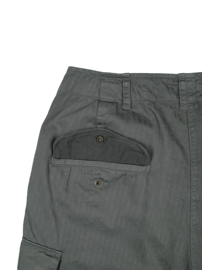 GARMENT DYED FINX COTTON HBT CARGO SHORTS｜FOG KHAKI