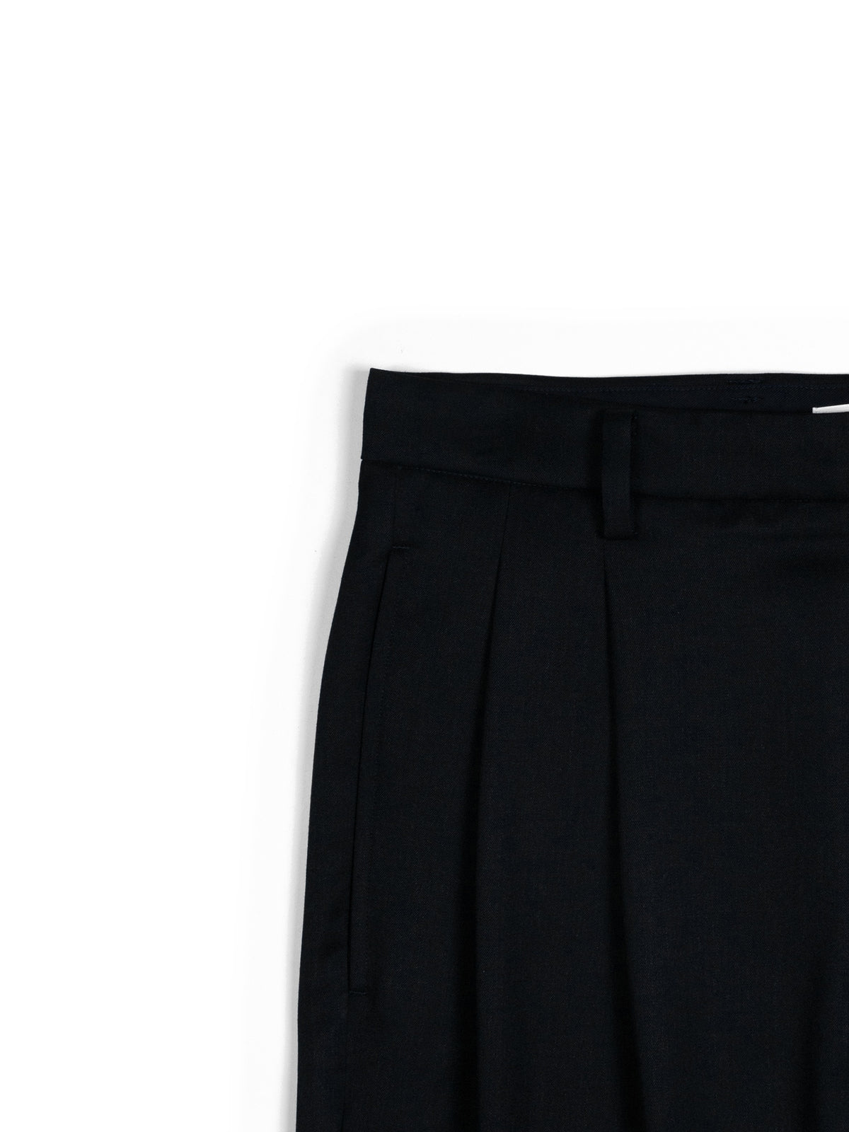 Super130's WORSTED WOOL GABARDINE 2-TUCK PANTS｜TOP D.NAVY