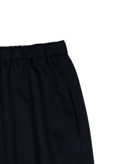 Super130's WORSTED WOOL GABARDINE SKIRT｜TOP D.NAVY