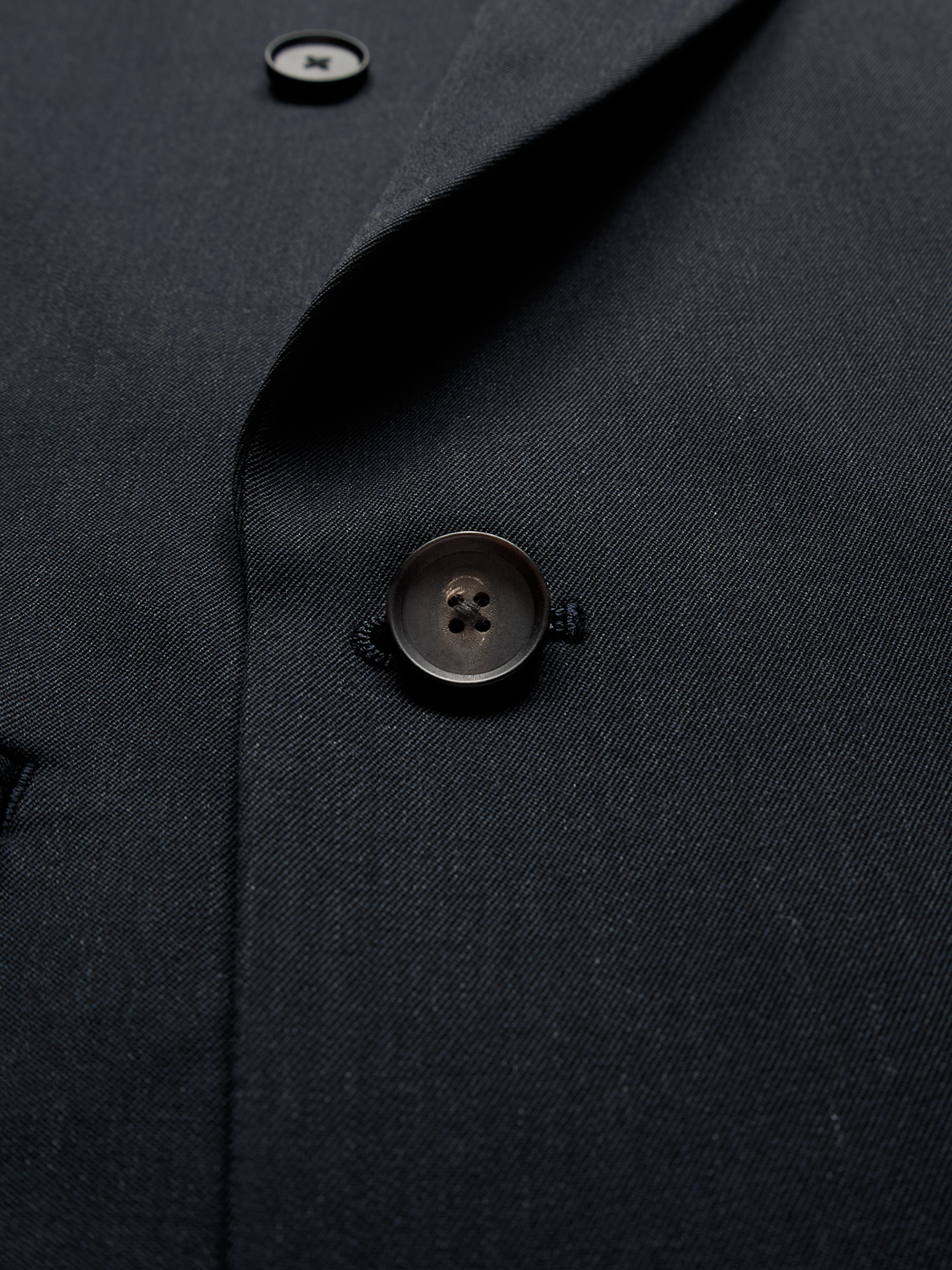 Super130's WORSTED WOOL GABARDINE DOUBLE BREASTED JACKET｜TOP D.NAVY