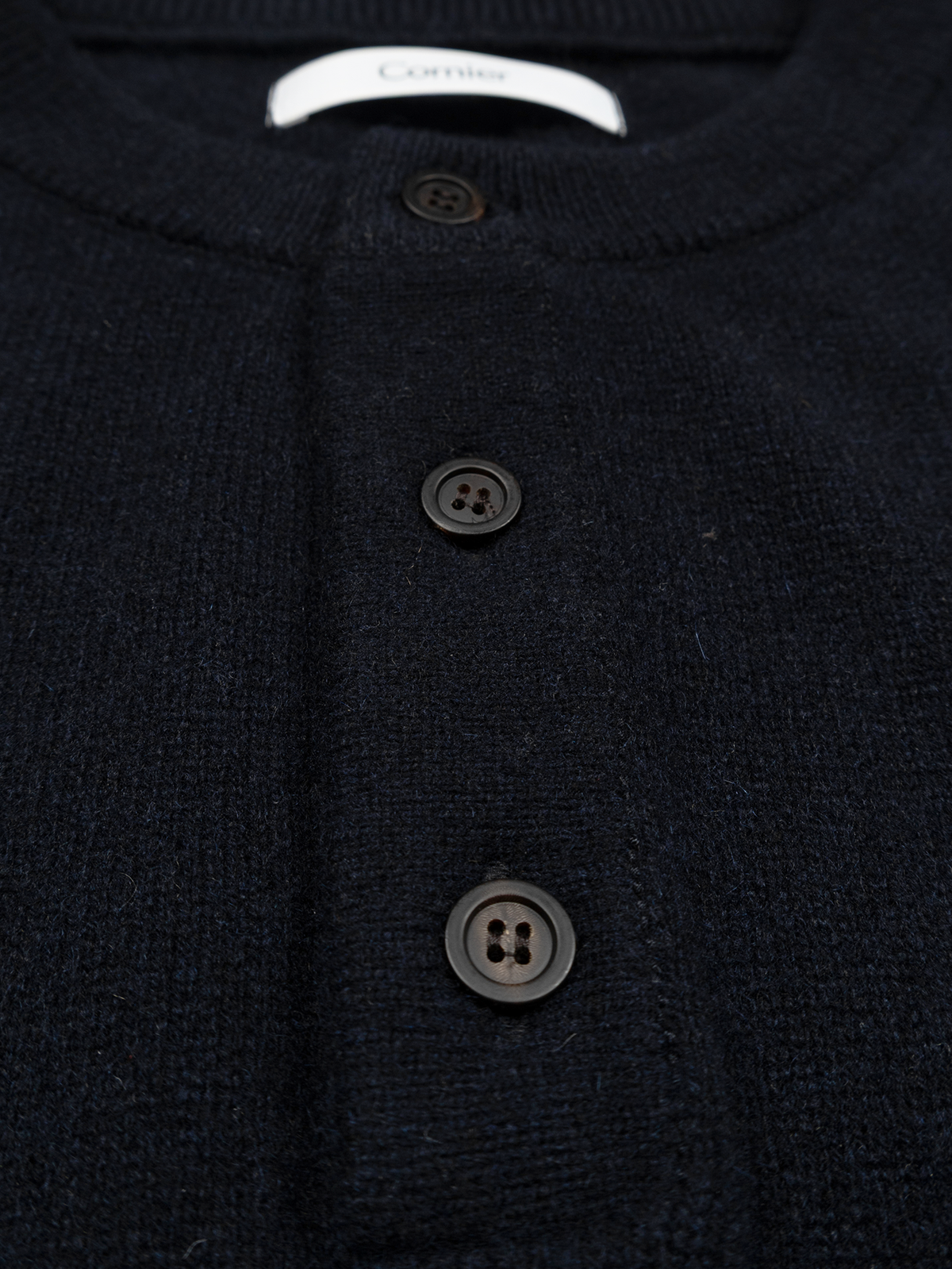 ALASHAN CASHMERE HENLEY NECK SWEATER｜NAVY