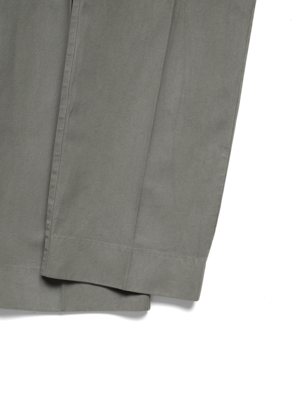 GARMENT DYED FINX COTTON DUCK SLACKS｜STEEL