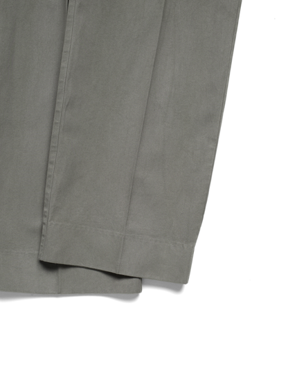 GARMENT DYED FINX COTTON DUCK SLACKS｜STEEL