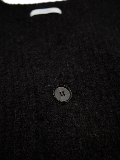 ALPACA/WOOL V-NECK CARDIGAN｜BLACK