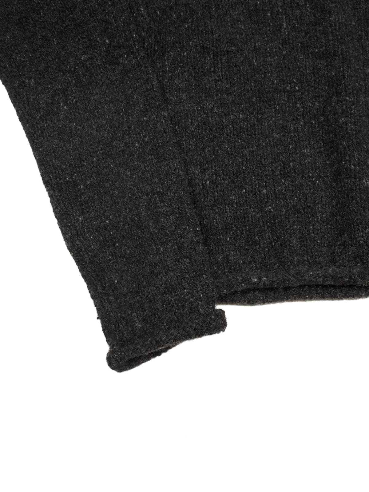 CASHMERE/SABLE V-NECK SWEATER｜CHARCOAL