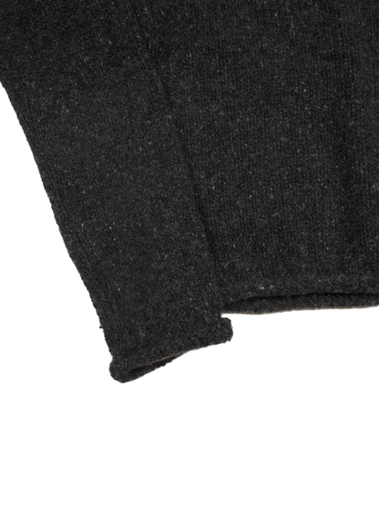 CASHMERE/SABLE V-NECK SWEATER｜CHARCOAL