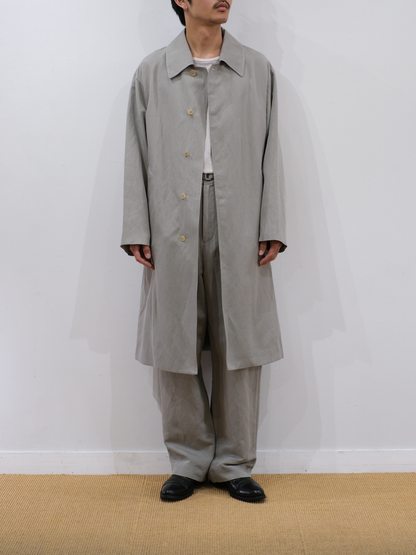 Model 175cm size L color ICE GRAY着用