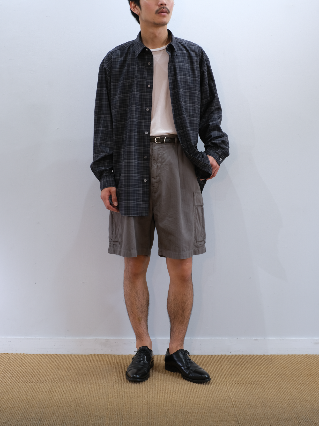 Model 175cm size L color BLACK CHECK 着用