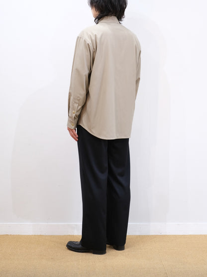 Model 170cm size S color ASH BEIGE着用