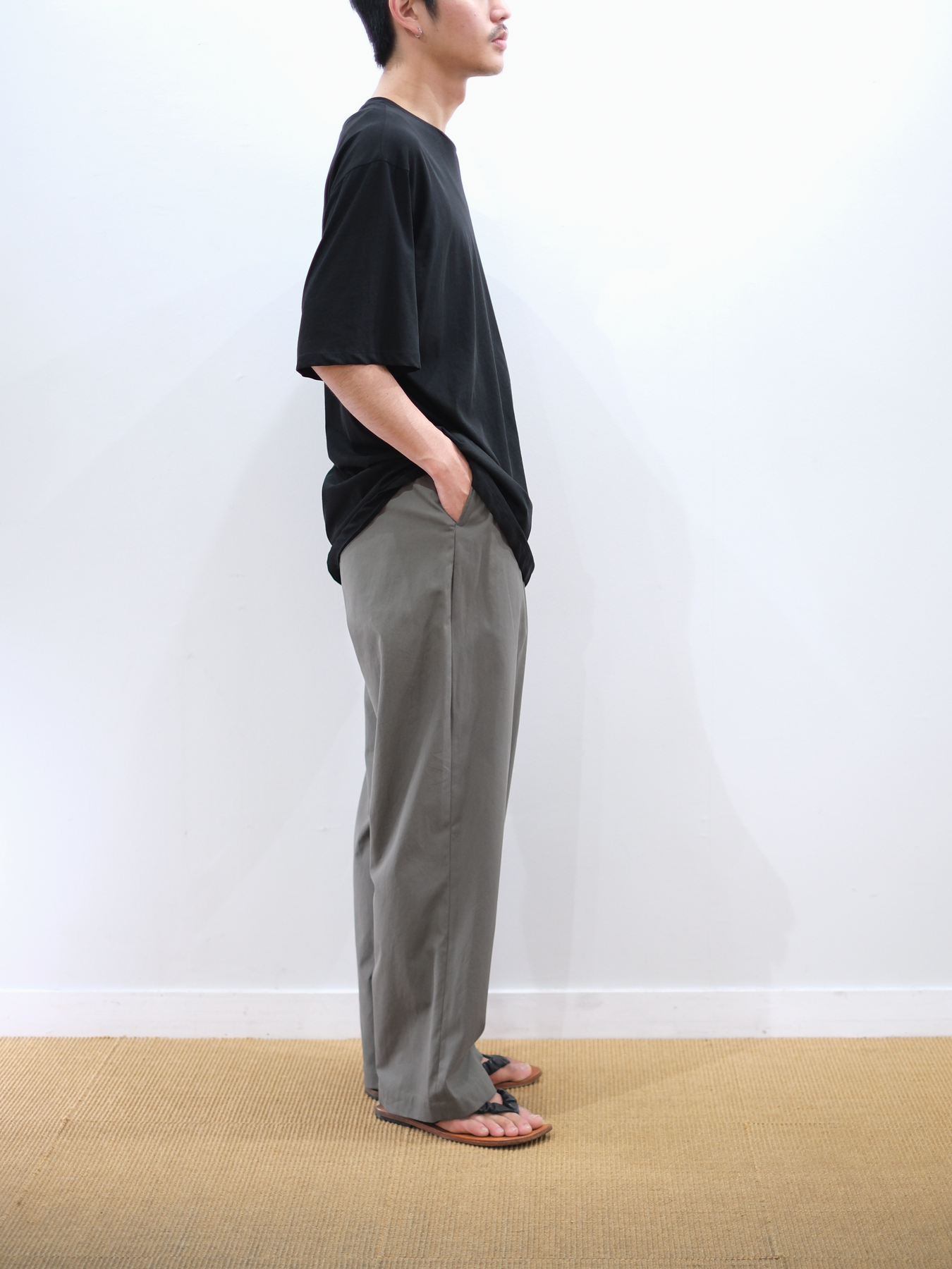 Model 175cm size XL color BLACK着用