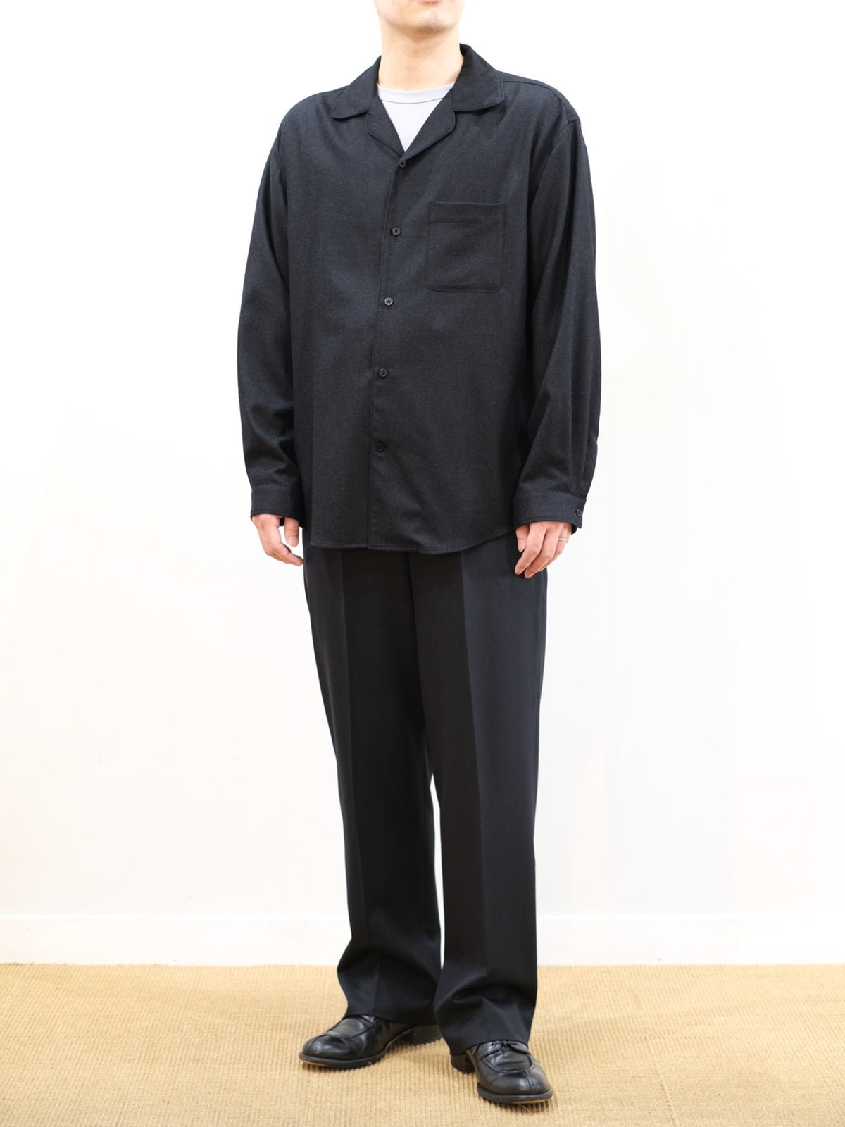 Model 170cm size M color TOP BLACK着用