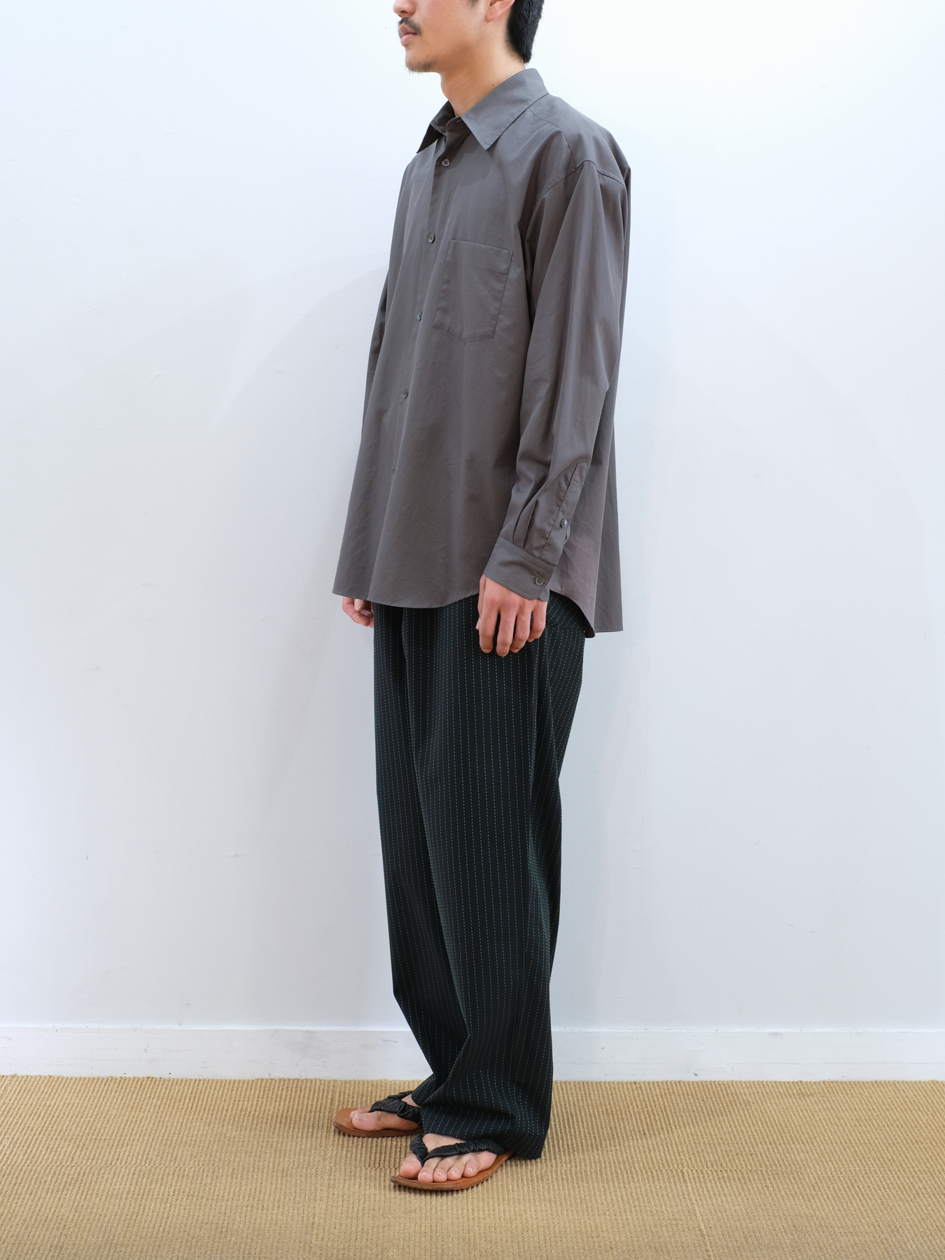 Model 175cm size M color GRAY 着用