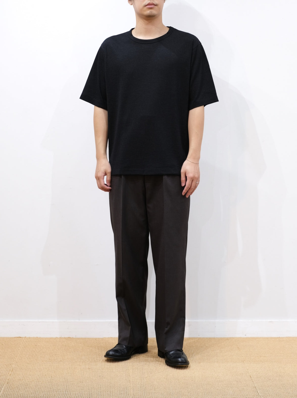 Model 170cm size M color DARK BROWN着用