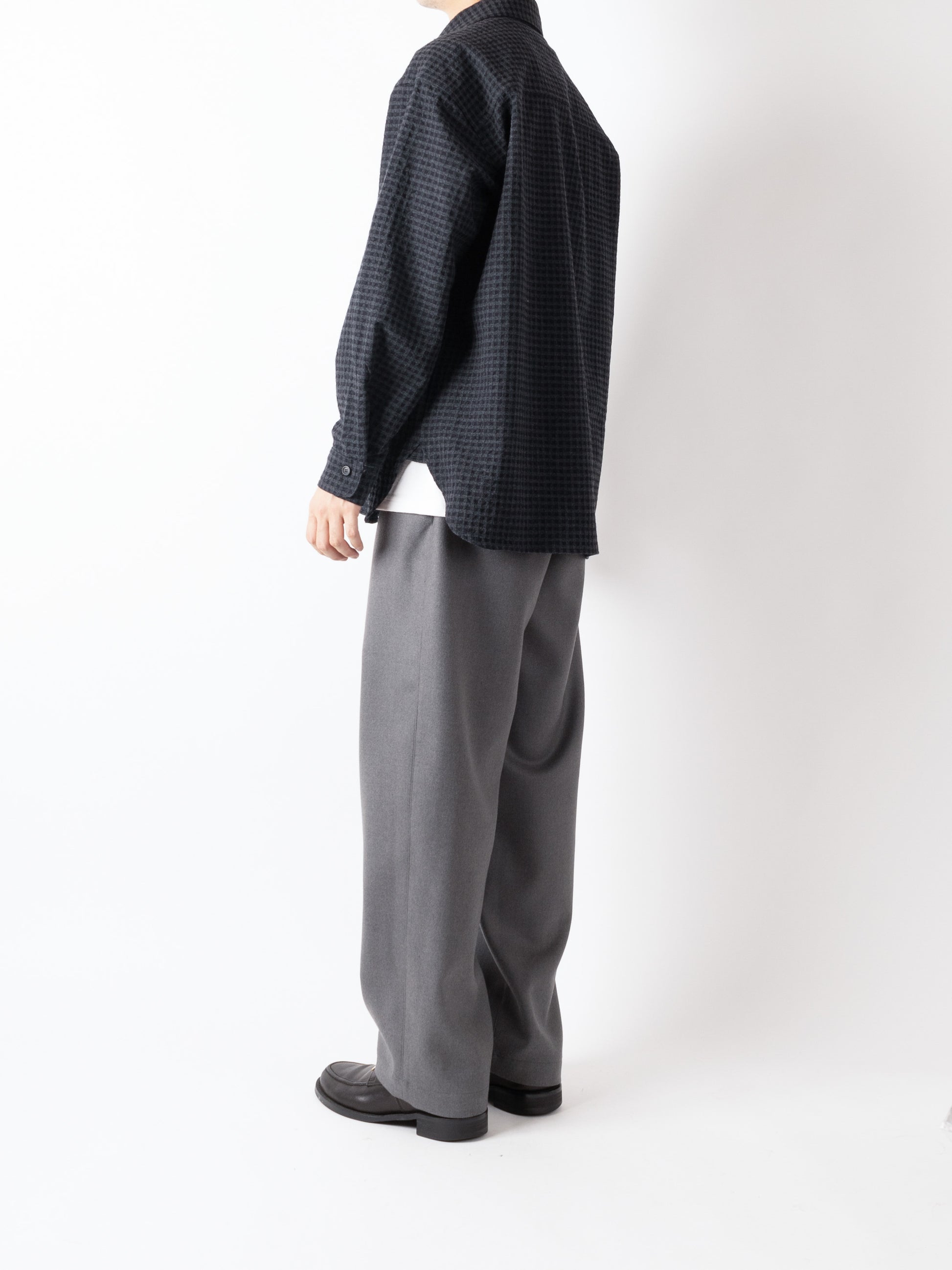 Model 176cm/62kg size M着用