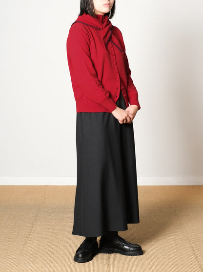 Model 159cm size F color RED着用