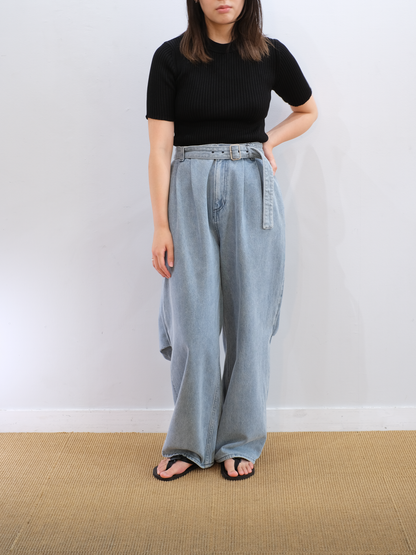 Model 159cm size M color LIGHT BLUE 着用