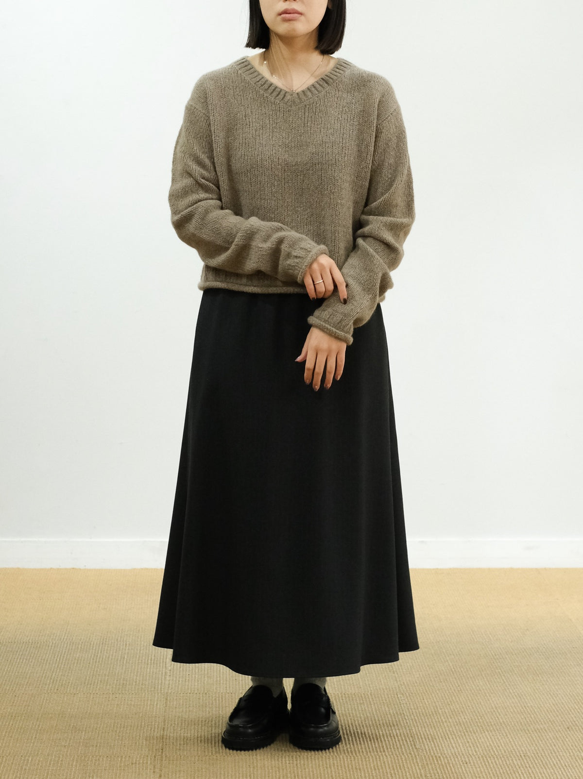 Model 159cm size M color BEIGE着用