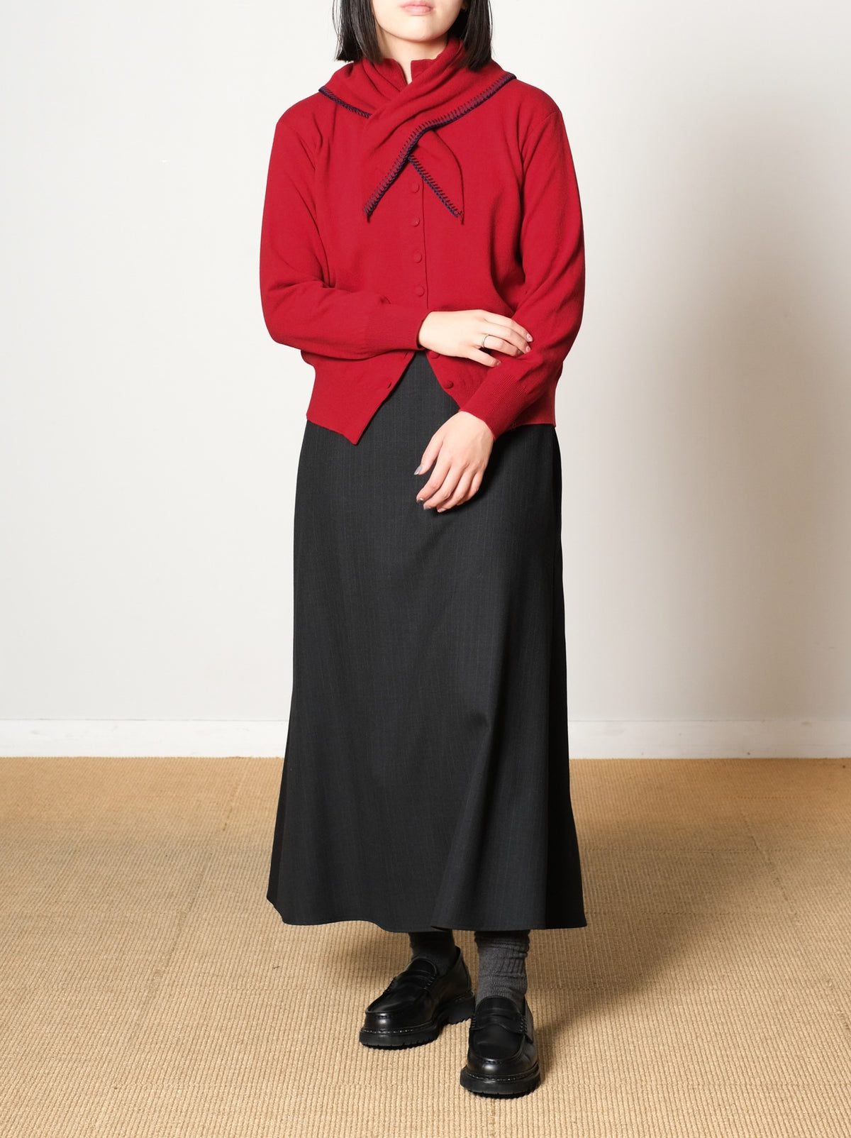 Model 159cm size F color RED着用
