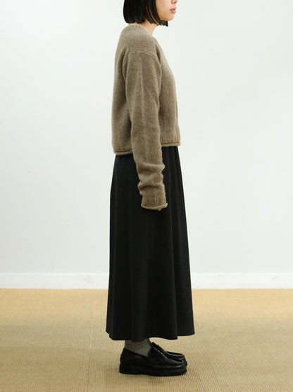Model 159cm size M color BEIGE着用