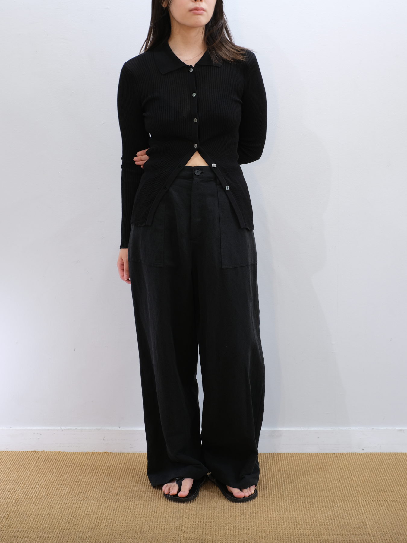 Model 159cm size M color BLACK 着用