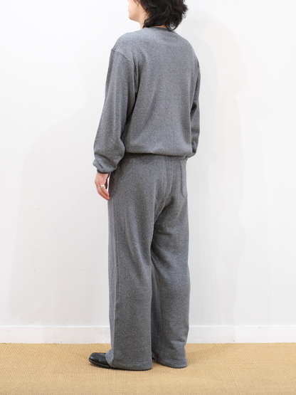 Model 170cm size S color TOP GRAY 着用