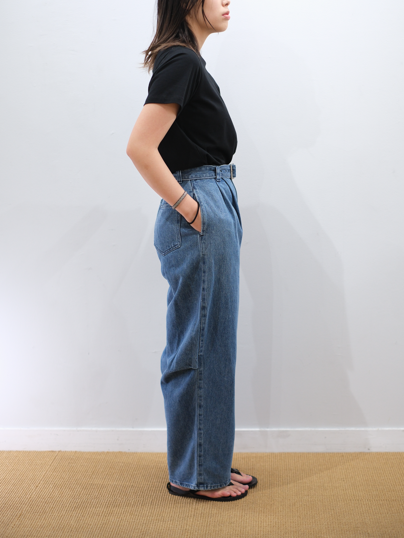 Model 159cm size S color BLUE着用