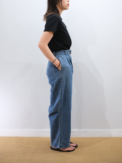 Model 159cm size S color BLUE着用