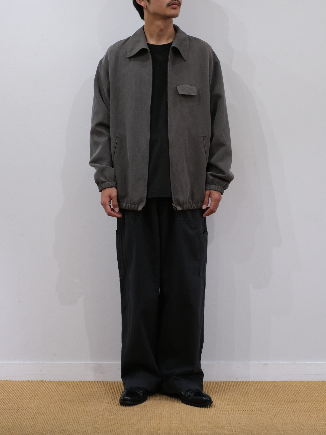 Model 175cm size L color HAZE GRAY 着用