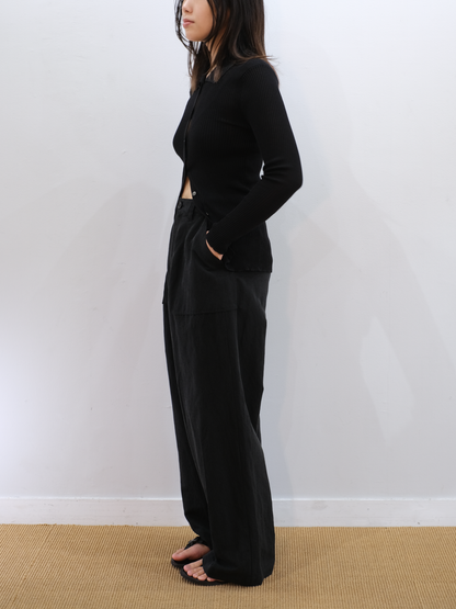 Model 159cm size M color BLACK 着用