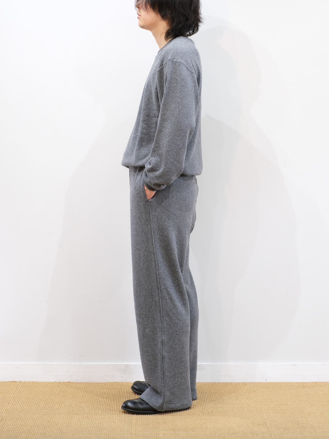 Model 170cm size S color TOP GRAY 着用