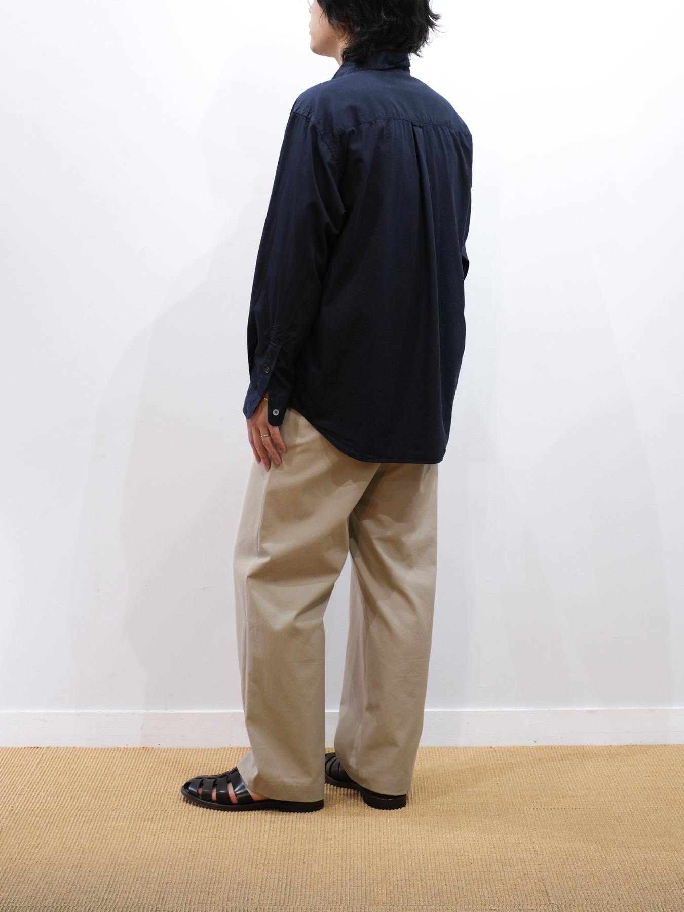 Model 170cm size S color NAVY着用