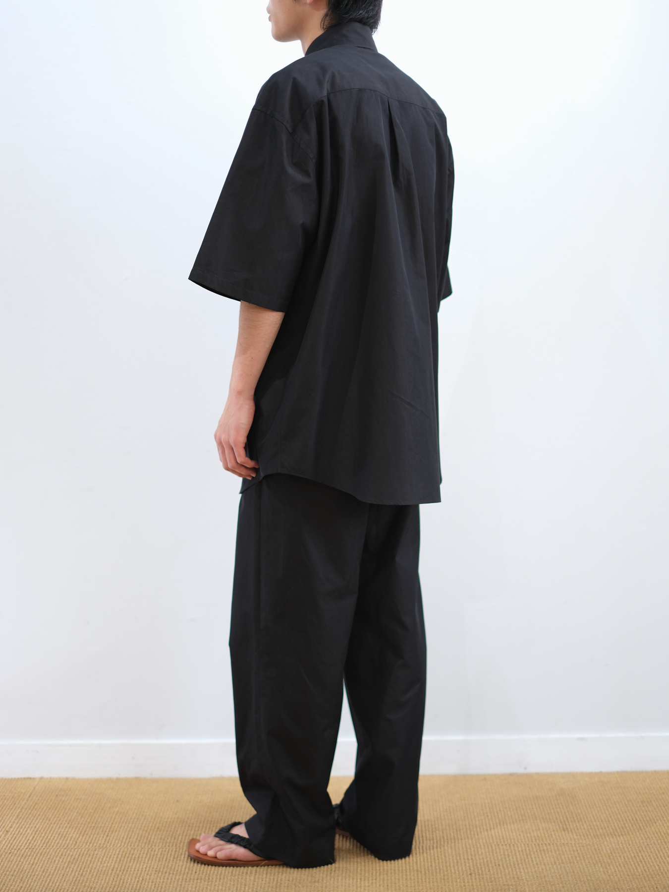 Model 175cm size L color BLACK着用