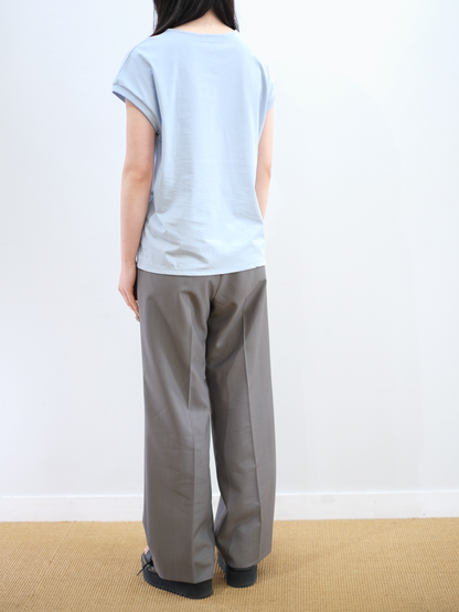 Model 160cm size S color MIST BLUE着用