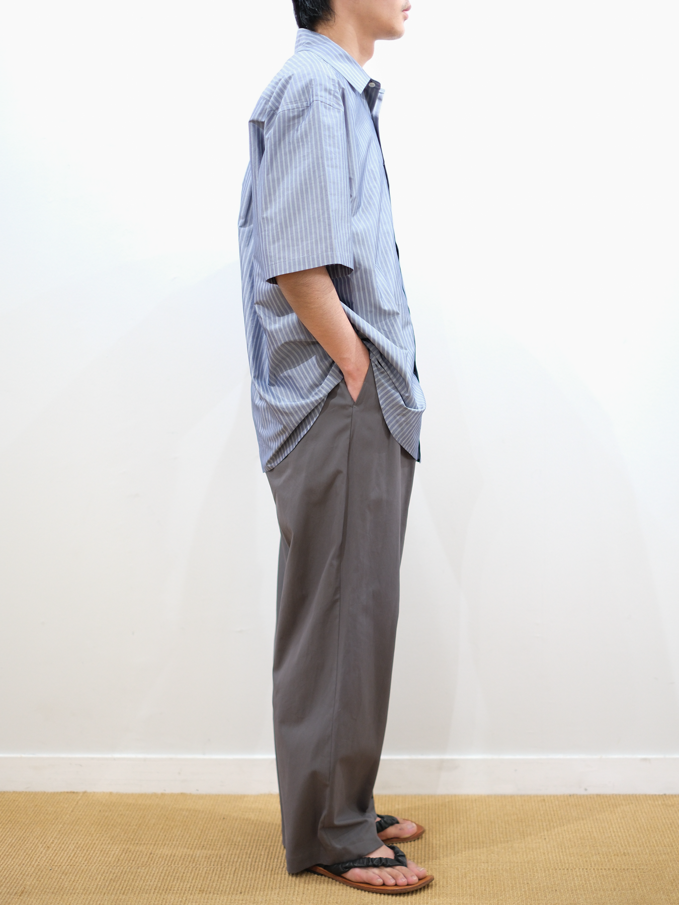 Model 175cm size M color BLUE着用