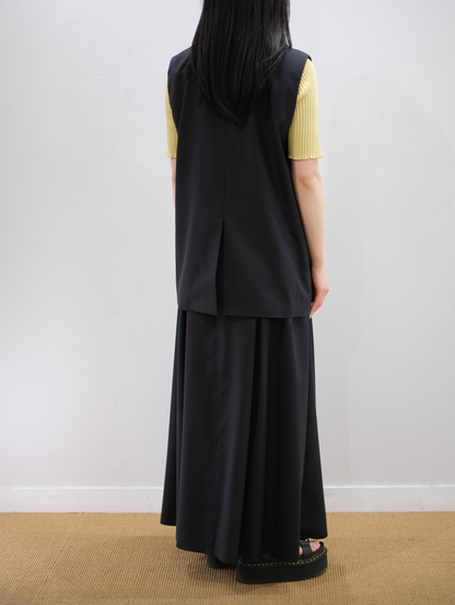 Model 160cm size S color DARK NAVY着用