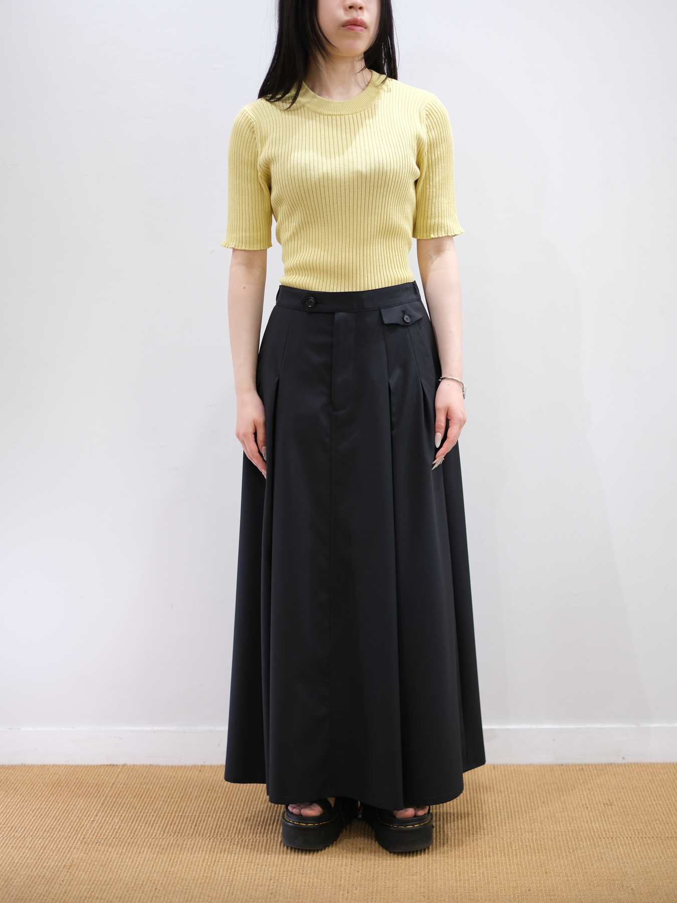 Model 160cm size M color DARK NAVY着用