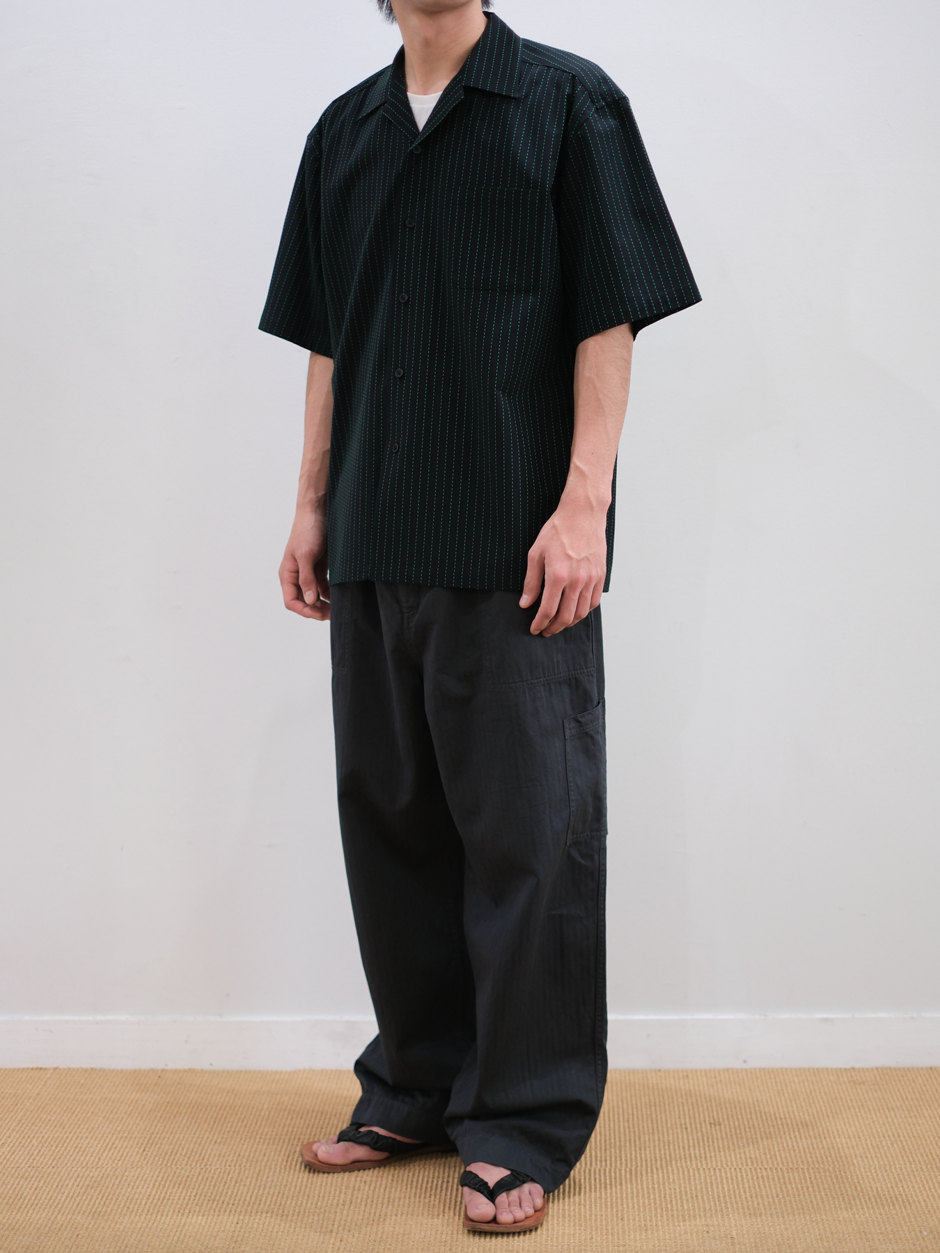 Model 175cm size M color INK BLACK着用