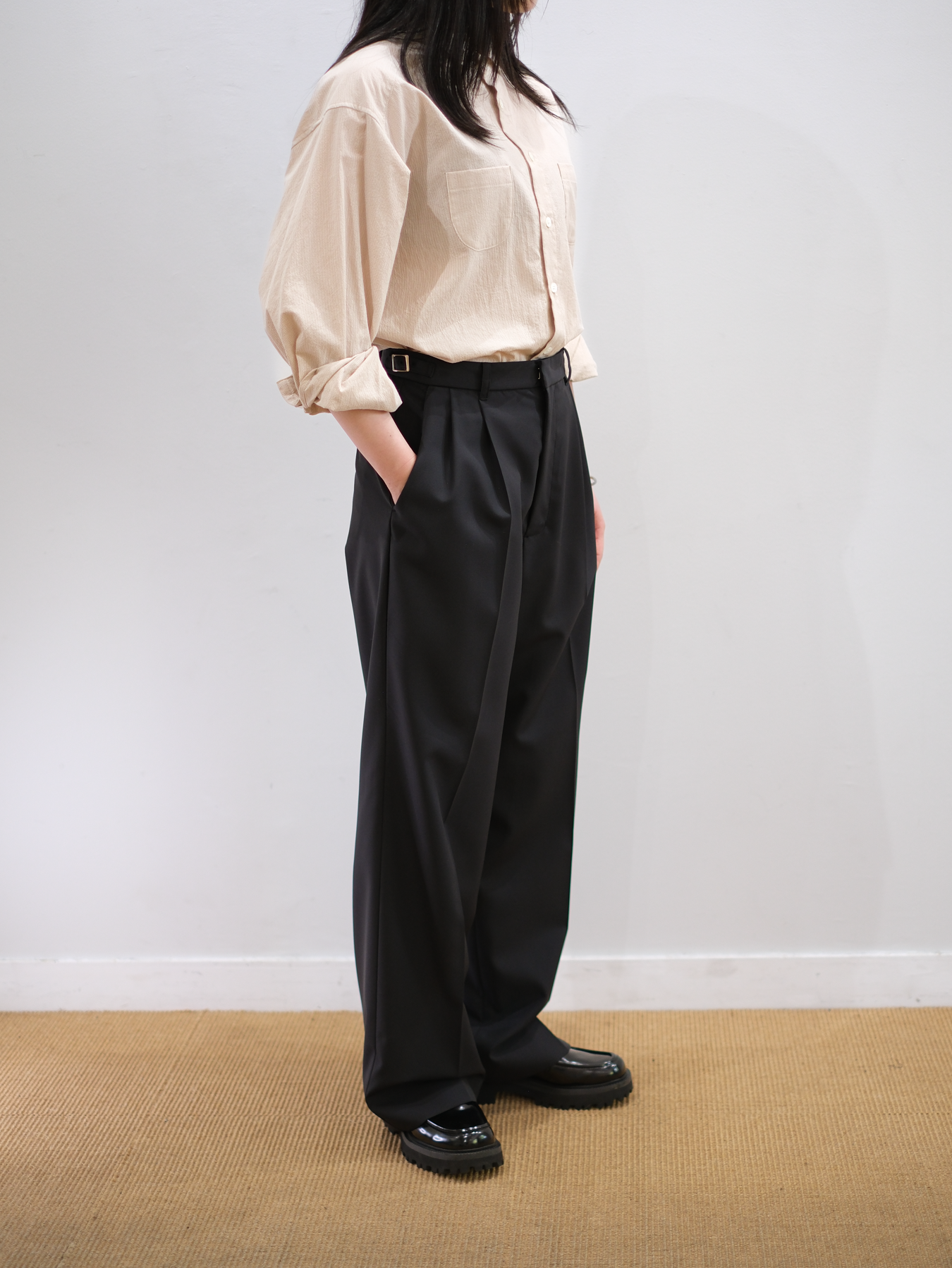 Model 160cm size S color DARK NAVY着用