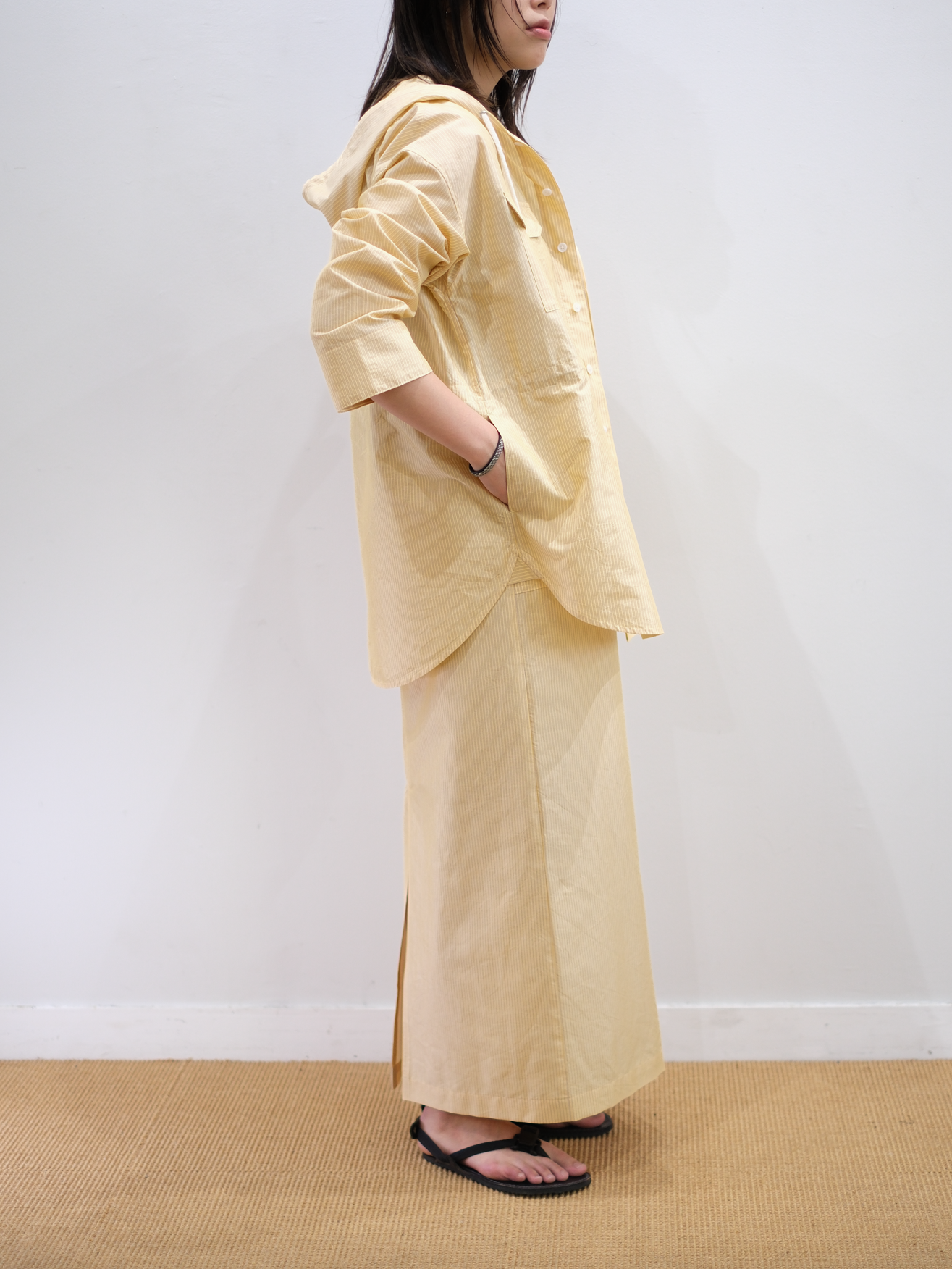 Model 159cm size S color YELLOW着用