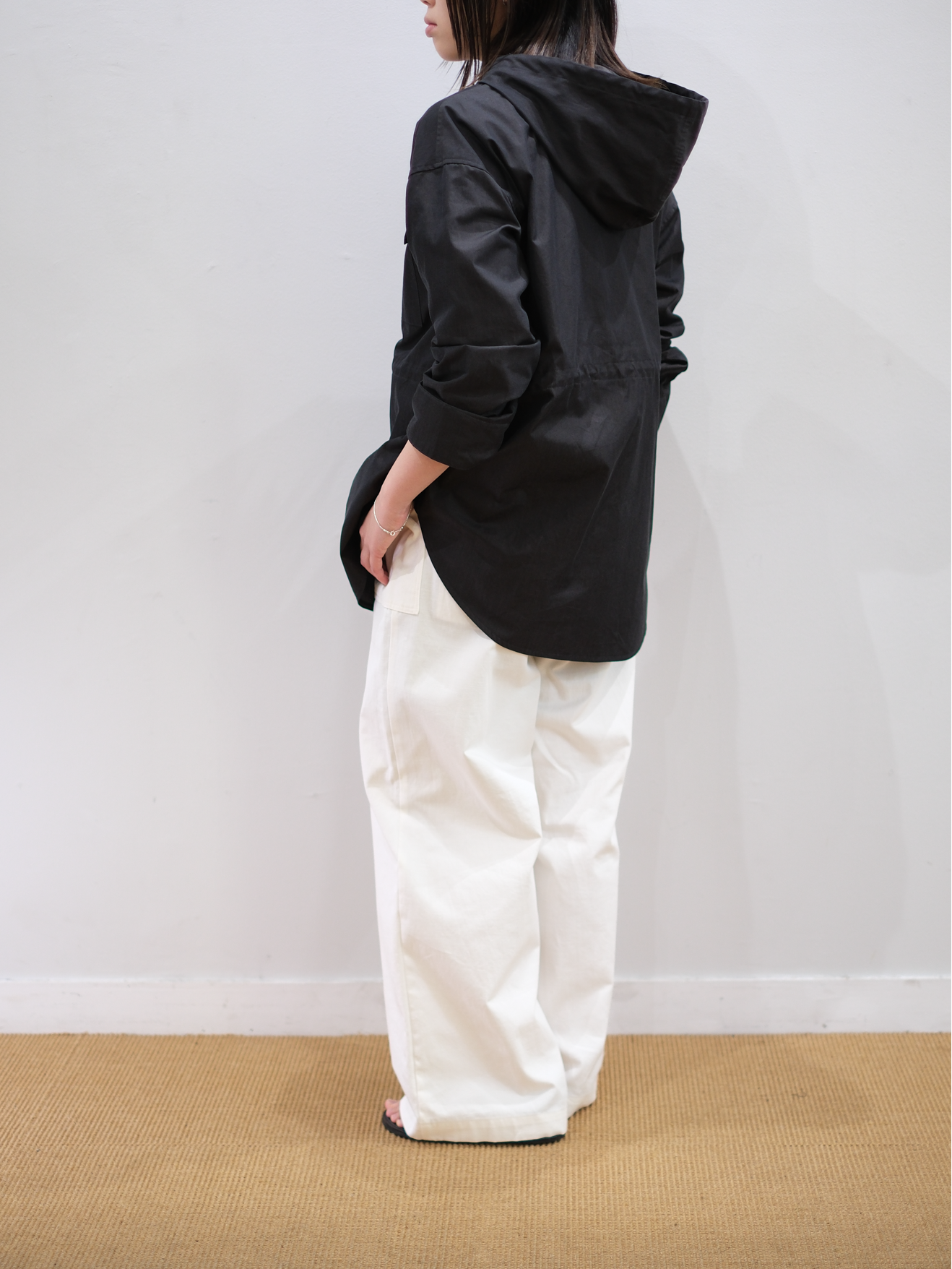 Model 159cm size S color BLACK着用