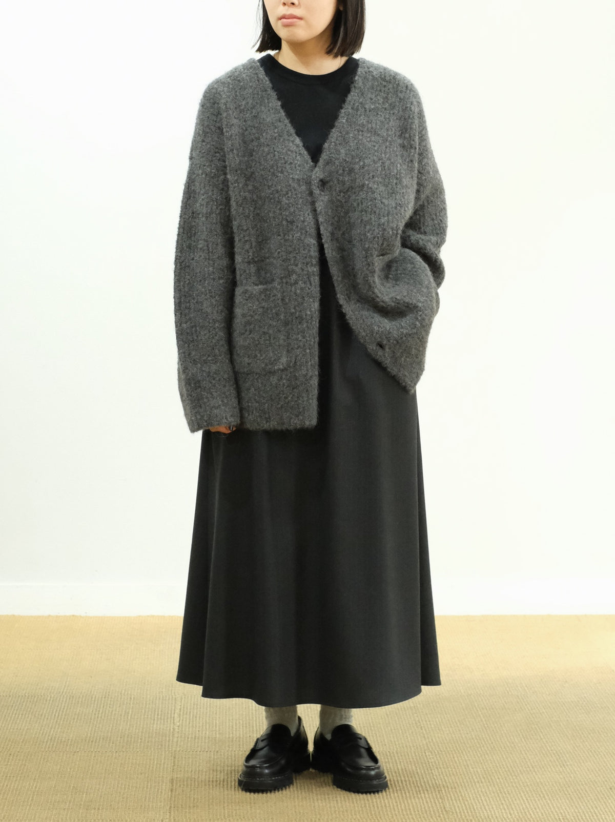 Model 159cm size M color CHARCOAL着用