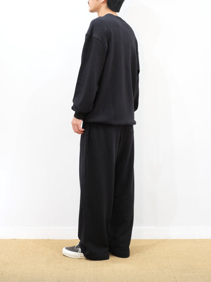 Model 175cm size L color BLACK着用