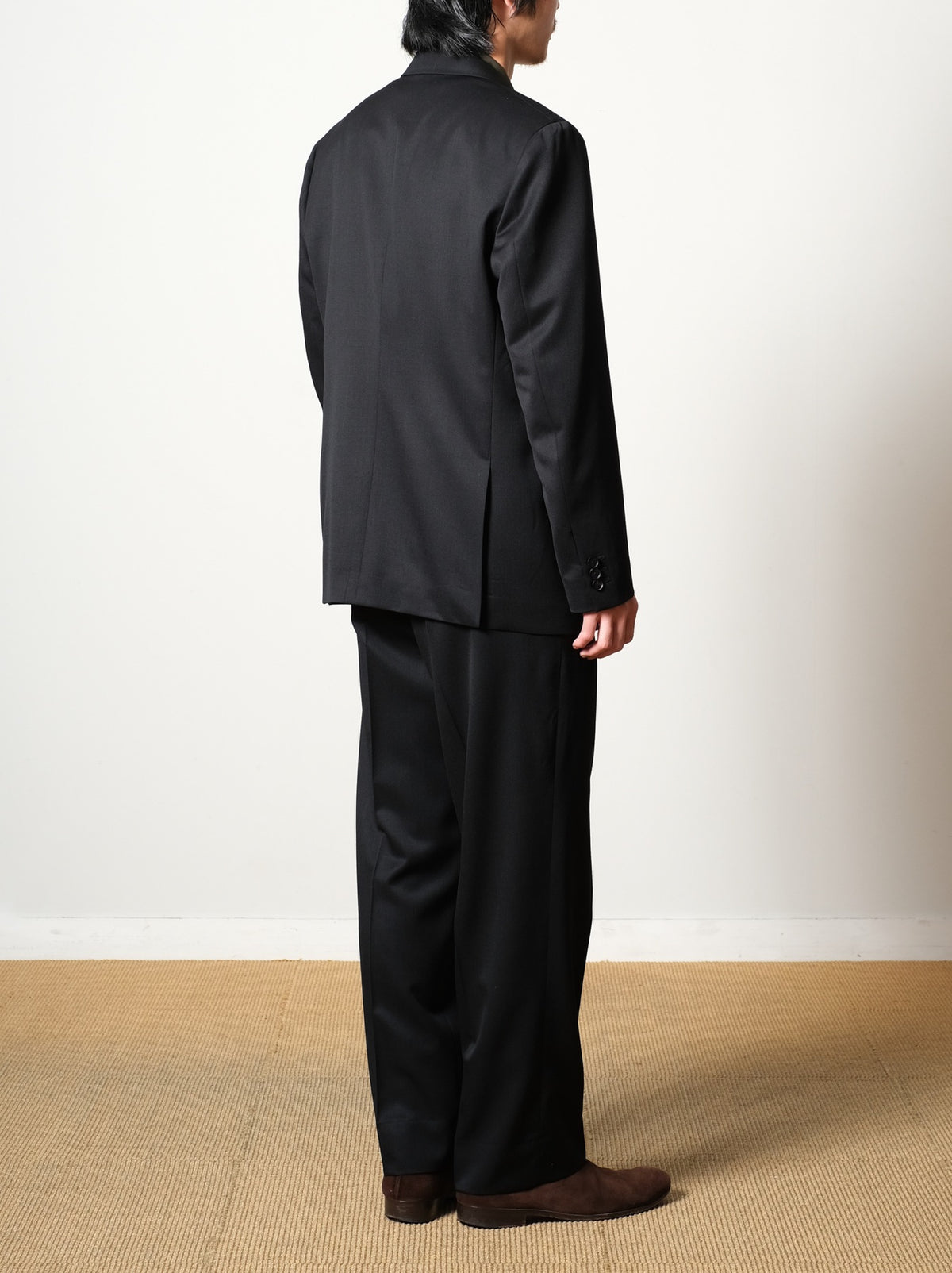 Model 175cm size M color TOP BLACK着用
