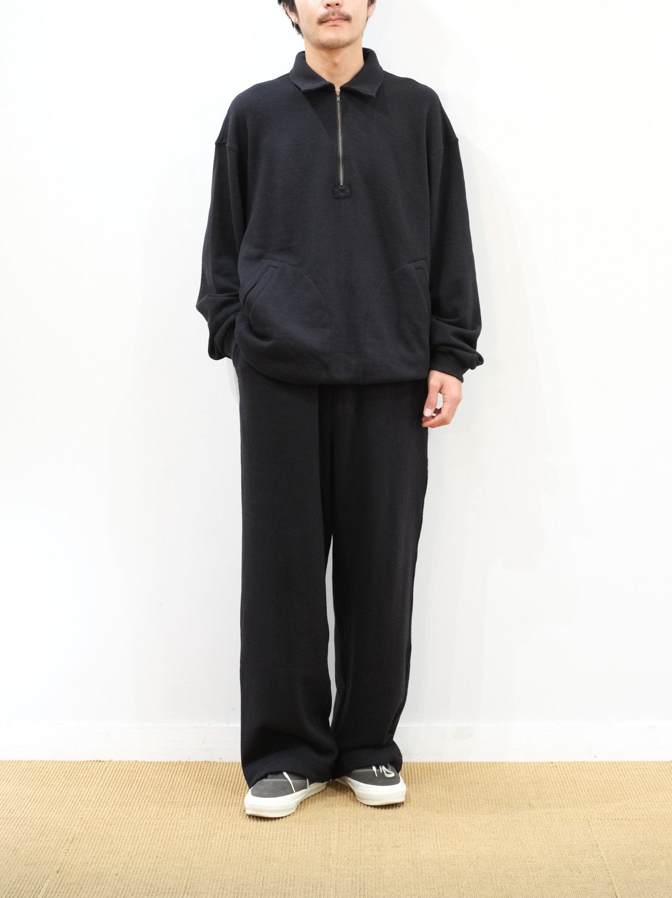 Model 175cm size L color BLACK着用