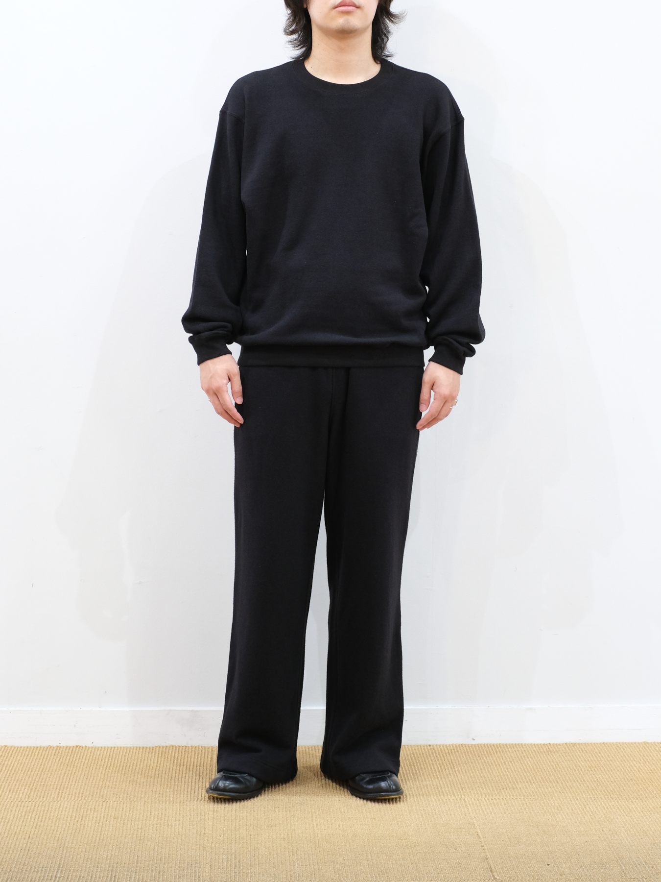 Model 170cm size S color BLACK 着用
