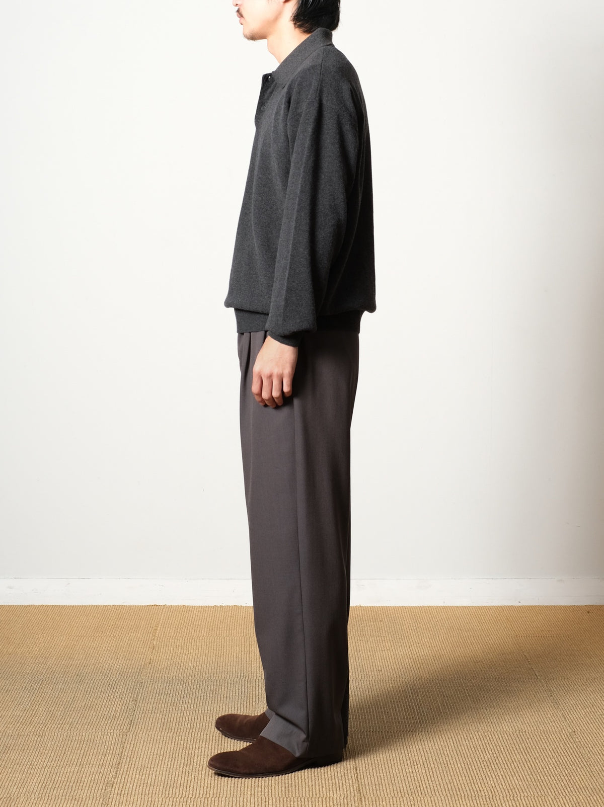 Model 175cm size L color AGED GRAY着用