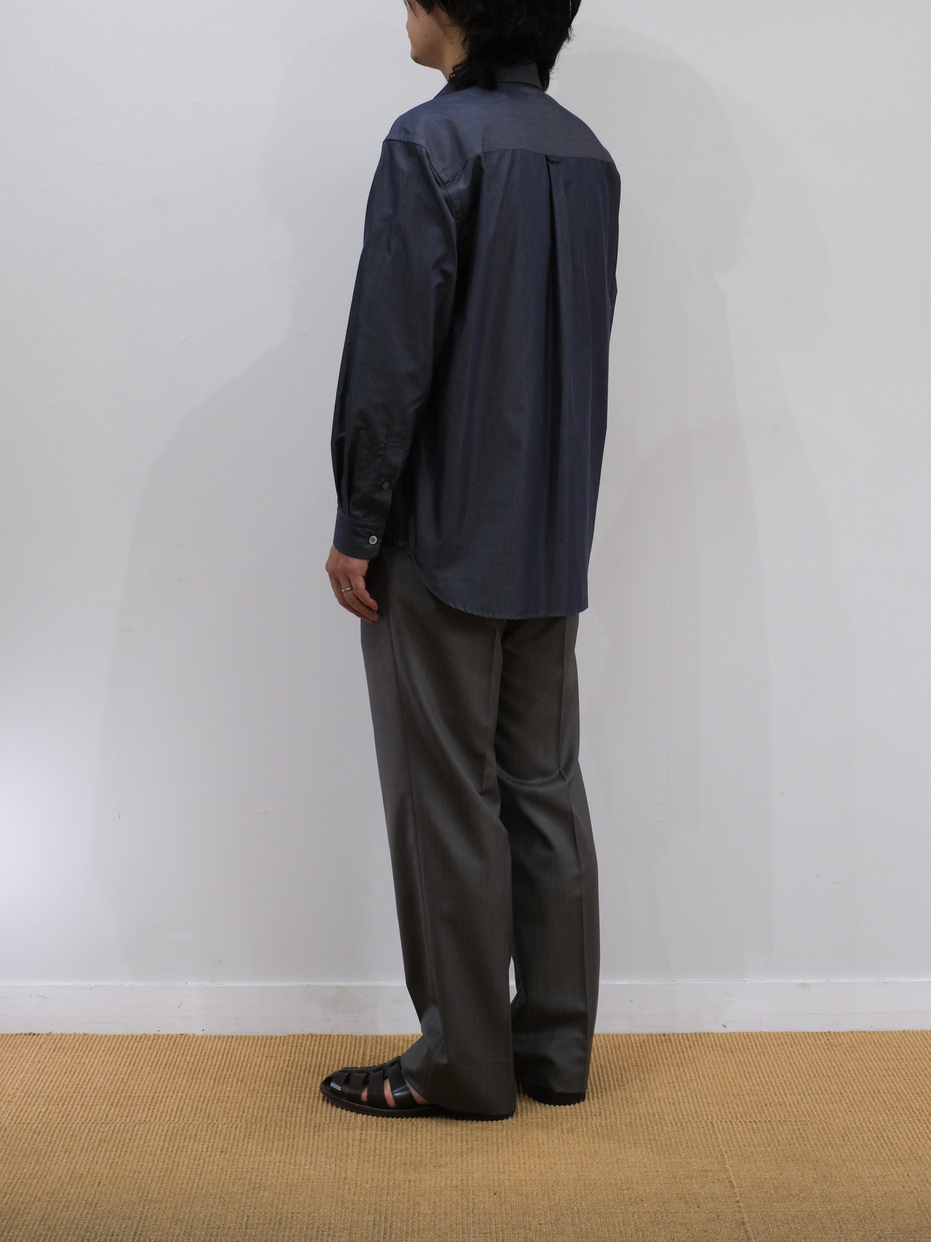 Model 170cm size S color NAVY着用